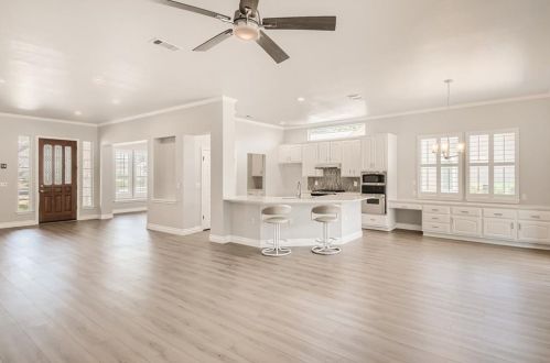 111 Crystal Springs Dr, Georgetown TX  78633-4502 exterior