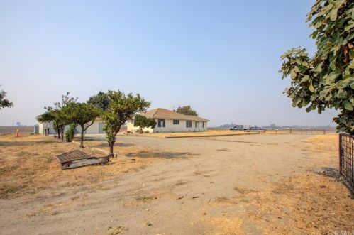 3763 Dickenson Ferry Rd, Merced, CA 95341-8752