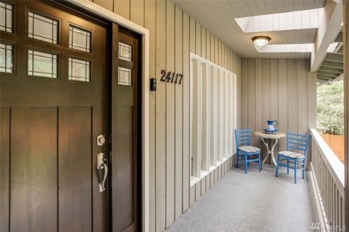 24117 30th St, Redmond, WA 98075-6022