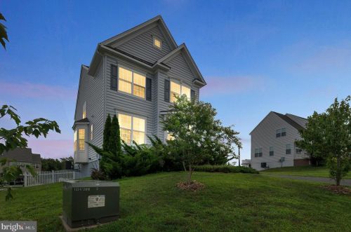 13438 Eagles Rest Dr, Leesburg, VA 20176-5036