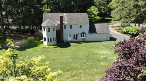 107 White Oak Ridge Rd, Lincroft, NJ 07738-1008
