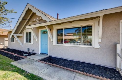 290 Gannet Dr, Vista CA  92083-3011 exterior