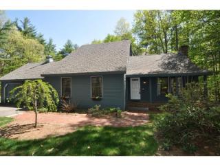 5 Sunbeam Pl, Goffstown, NH 03045-2927