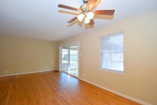 9779 Westview Dr, Houston TX  77055-6137 exterior