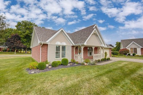 1688 Oldham Dr, Springfield, OH 45503-7709