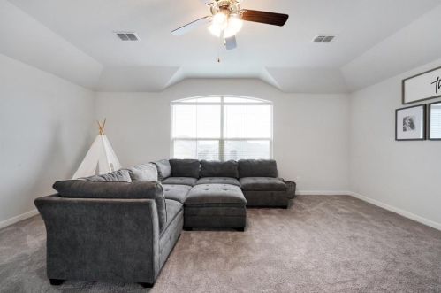 9137 Stone Mill Ln, Fort Worth TX  76179-8119 exterior