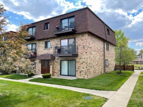 9718 Bianco Ter, Des Plaines, IL 60016-1626