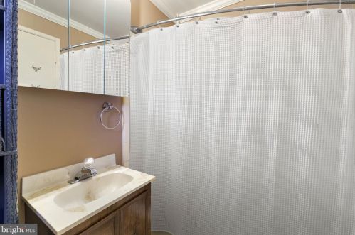 5209 Light St, Springfield VA  22151-2522 exterior