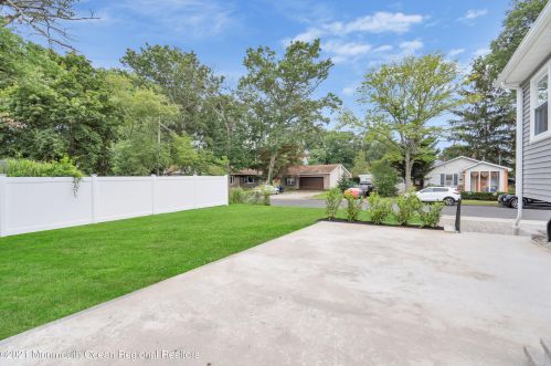 721 Harmony Rd, Middletown NJ  07748-5137 exterior