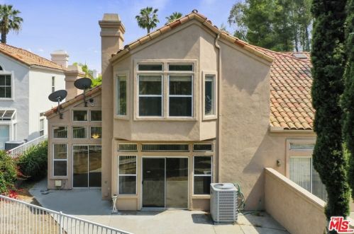 889 Calle Amable, Glendale CA  91208-3058 exterior
