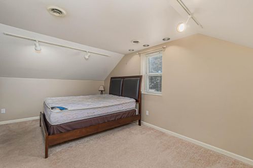 2071 61 Ave, Hobart IN 46342-6517 exterior