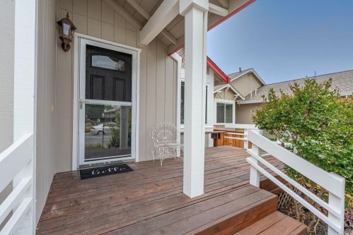106 Cricket Ct, Windsor, CA 95492-7950