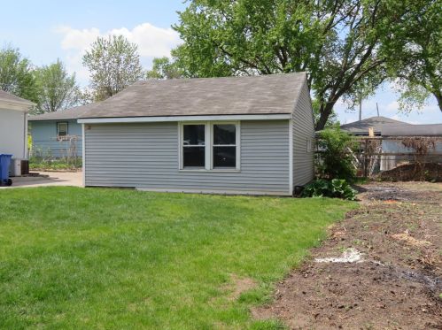 1377 Ames Ave, Saint Paul MN  55106-3518 exterior