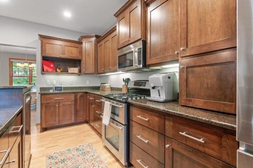 2332 Fieldstone Curv, Saint Paul MN  55129-6218 exterior