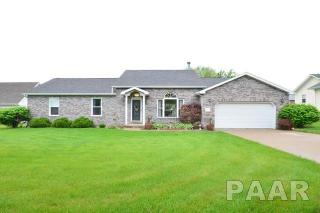 106 Thomas Ct, Beverly Manor, IL 61571-1088