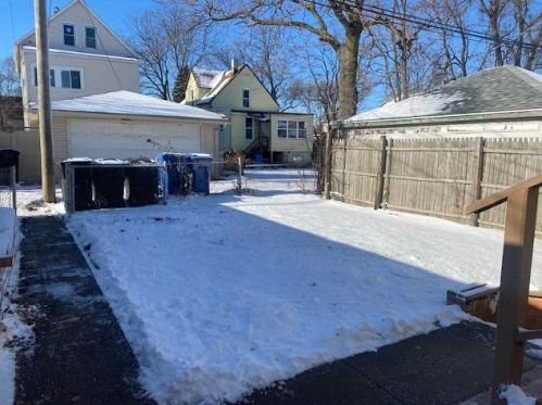 10456 Torrence Ave, Chicago IL  60617-5756 exterior