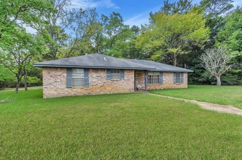 2229 Teas Nursery Rd, Conroe TX  77304-4616 exterior