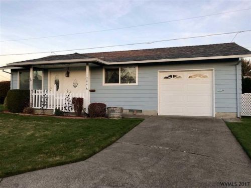 1284 Quinn Rd, Woodburn OR  97071-2515 exterior