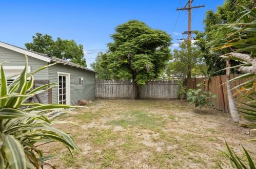 522 Helena St, Anaheim CA  92805-4530 exterior