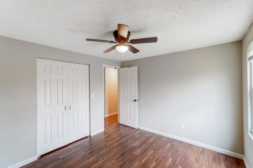 496 Bessinger Dr, Cincinnati OH 45240 exterior