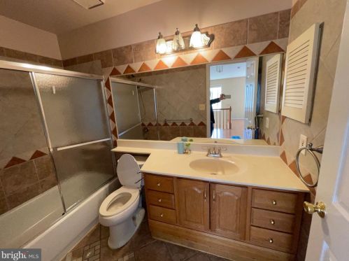 12 Colebrook Ct, Princeton NJ  08540-7050 exterior