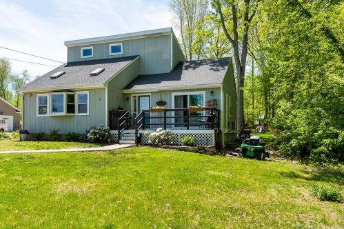 43 Gardner Lake Hts, Colchester, CT 06420-3734