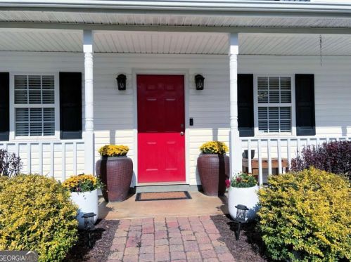 215 Academy Woods Dr, Jefferson, GA 30549-7504