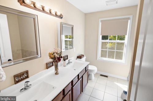 99 Nathaniel Dr, Charles Town WV  25414-1290 exterior