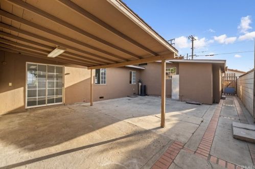 527 North St, Anaheim CA  92805-1932 exterior