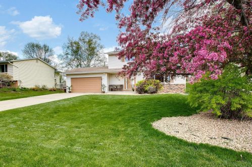 1310 22nd St, Hastings, MN 55033-3219