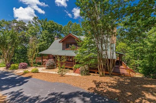 518 Ranch Mountain Dr, Dahlonega, GA 30533-2652