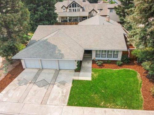2560 Raleigh Ct, Turlock, CA 95382-2947