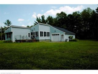 93 Sand Rd, Canaan, ME 04924-3333