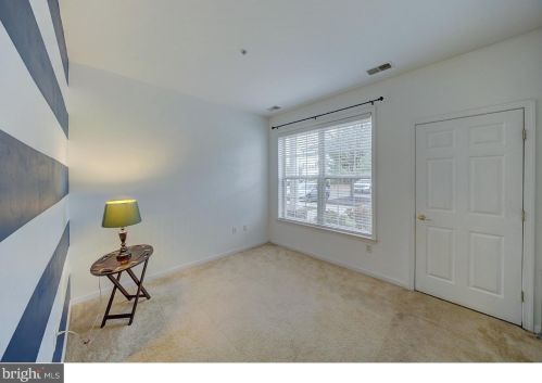 16 Kyle Way, Trenton NJ 08628-2521 exterior