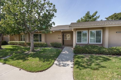 8856 Sutter Cir, Huntington Beach, CA 92646-5753