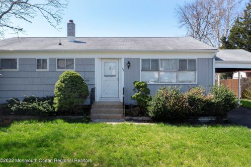 41 Orchard Dr, Old Bridge, NJ 08857-1640