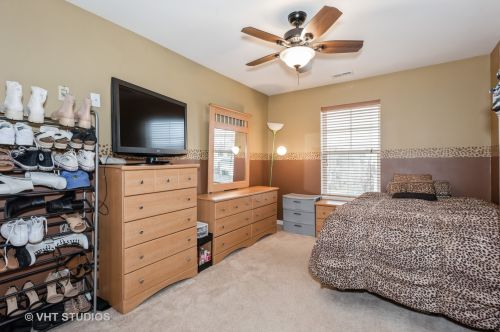 1378 Newport Cir, Pingree Grove IL  60140-2071 exterior