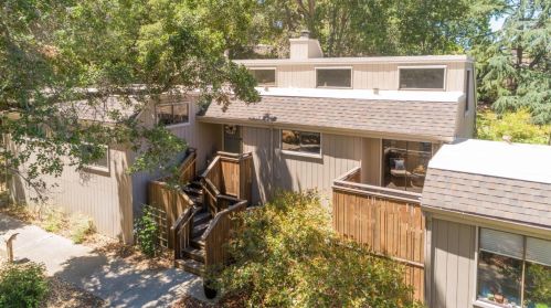 44 Woods Ln, Los Altos, CA 94024-7153