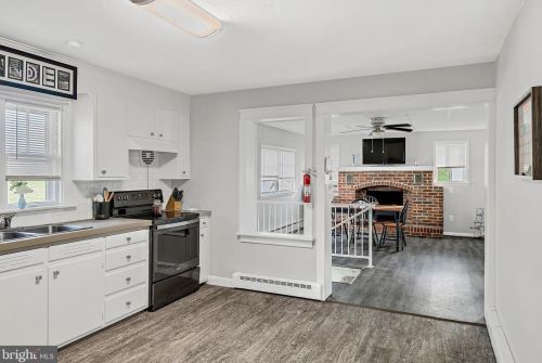 2195 Baltimore Pike, Hanover PA  17331-9610 exterior