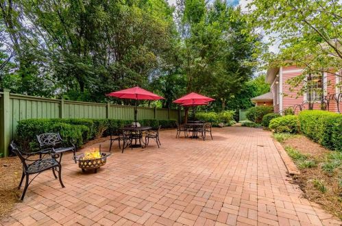 201 Concord Rd, Smyrna GA  30082-3701 exterior