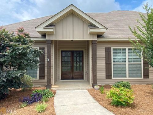 128 Pond Dr, Kathleen, GA 31047-3203