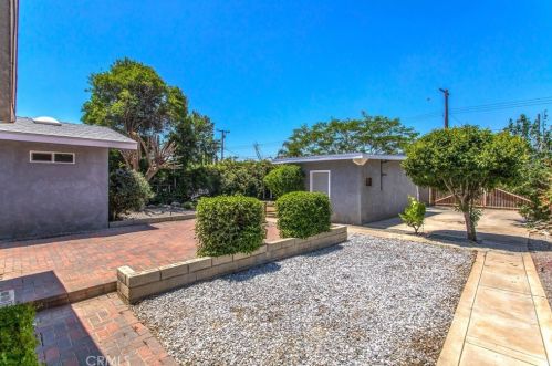 1157 Michigan Ave, Beaumont, CA 92223-1966