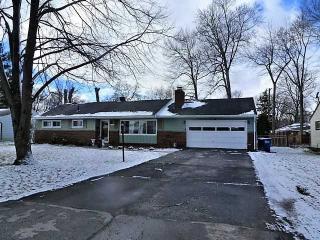 4843 Glen Oaks Dr, Toledo, OH 43613-3517