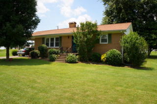 594 Parkers Levee Rd, Martin, TN 38237-8548
