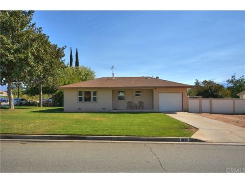 1035 11th St, Beaumont, CA 92223-1936