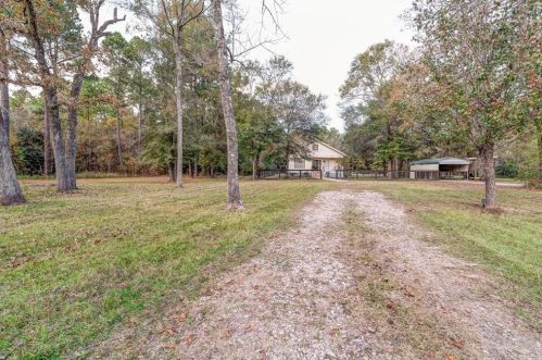 29914 Howell Rd, Waller, TX 77484-3468