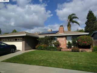 24628 Woodacre Ave, Hayward, CA 94544-1114