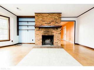 346 Mcginnis Cir, Norfolk VA  23502-5336 exterior