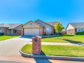 10624 33rd St, Yukon, OK 73099-3319
