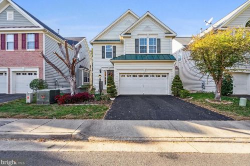 6742 Sycamore Park Dr, Haymarket, VA 20169-2995